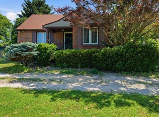 5414 N Humboldt Ave, Peoria Heights, IL 61616
