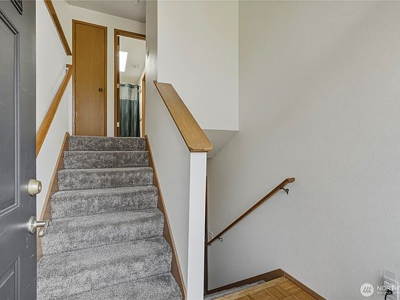 5th image of 1486 Pilchuck Drive