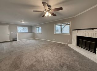 412 8th St #412, West Des Moines, IA 50265