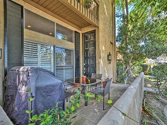 3rd image of 1052 Palo Verde Ave