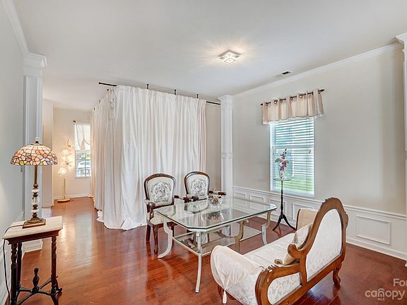 5th image of 12727 Oakton Hunt Dr