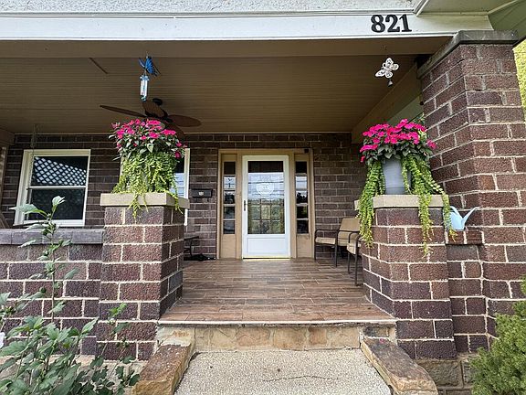 4th image of 821 Broad St