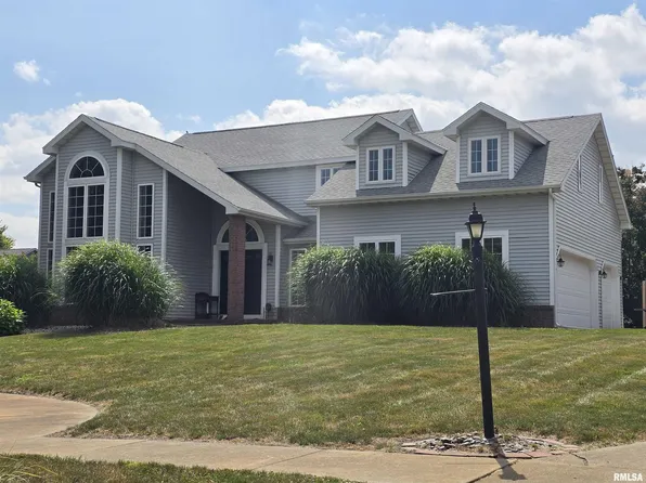 16 Cranford Dr, Washington, IL 61571