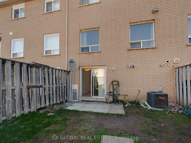 2 Sir Lou Dr #139 — Photo 18