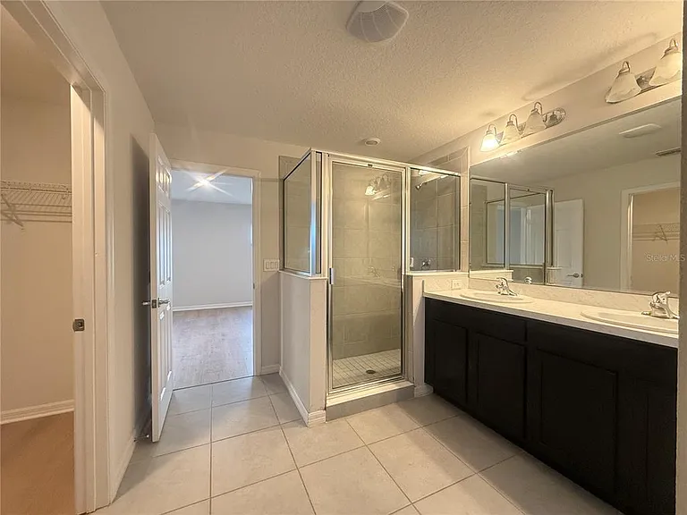 423 Kestrel Dr — Photo 10
