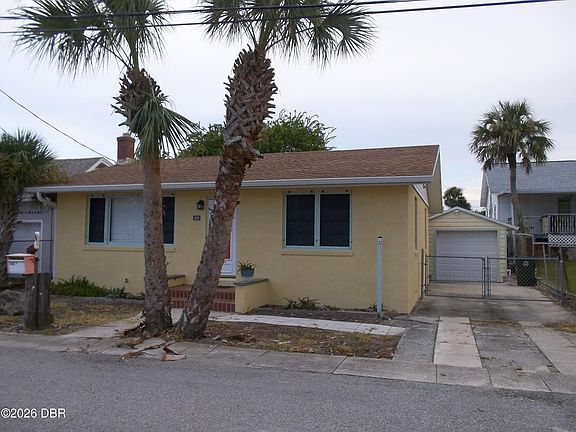 3rd image of 428 Eastwood Ln