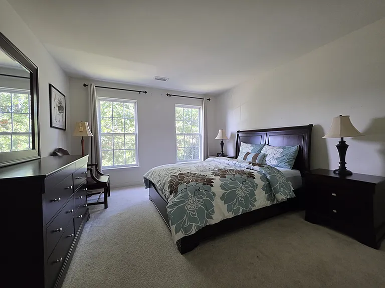 Guest bedroom 2