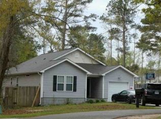 105 Milam Ct, Burgaw, NC 28425
