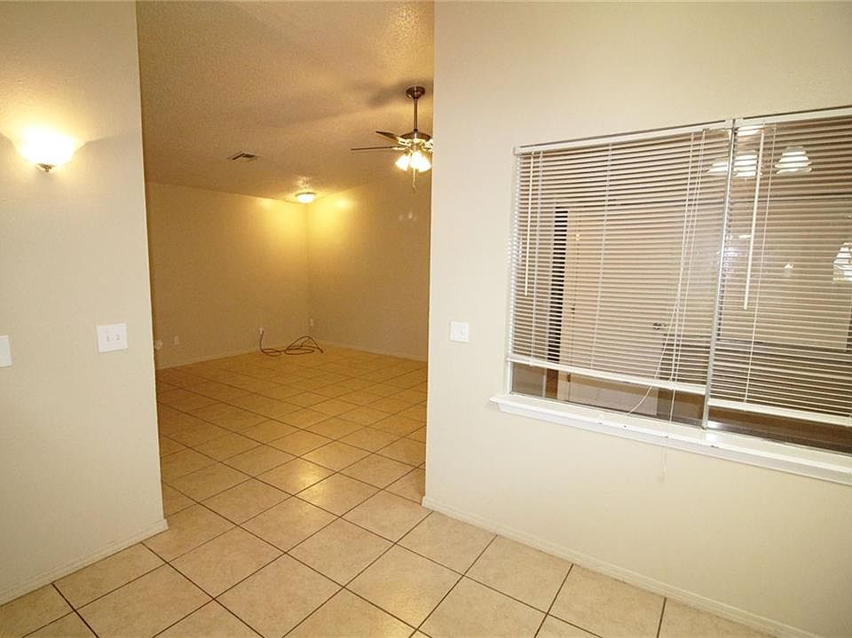 1st image of 1104 SW 77th Pl