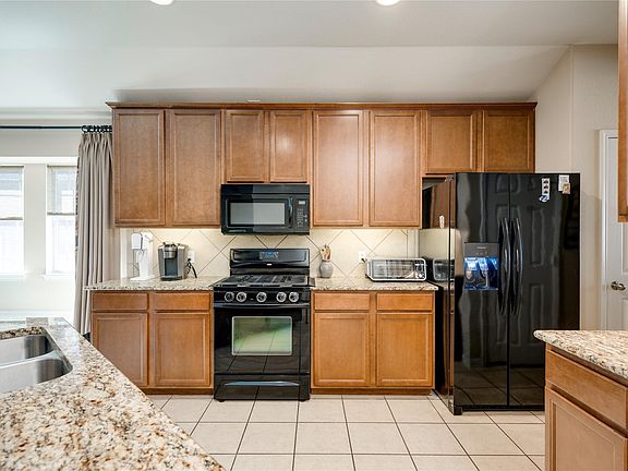 4th image of 1323 Talley Loop