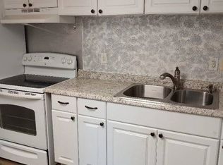 20 York St APT 5, Hanover, PA 17331