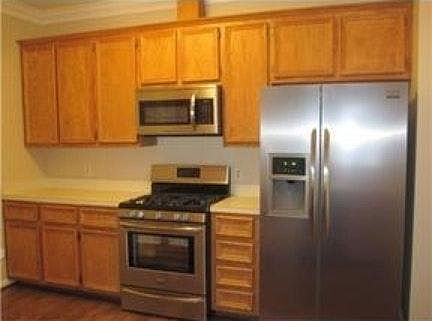 stainless steel appliances, fridge included