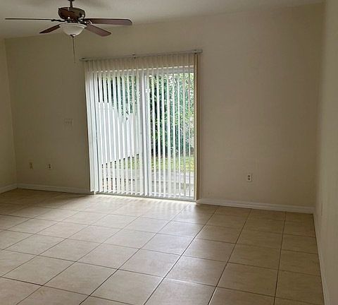 4th image of 4306 Tyler Cir N