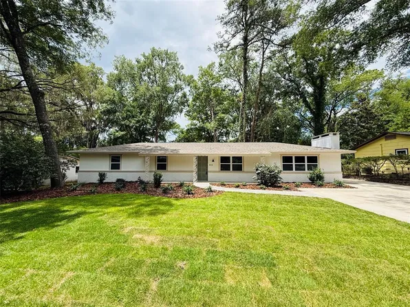 900 NW 39th Dr, Gainesville, FL 32605