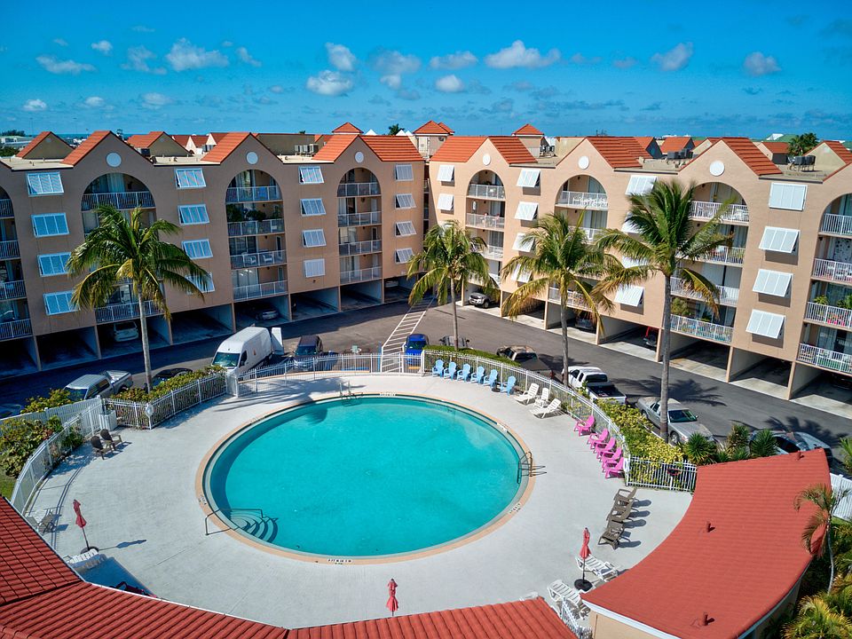 1st image of 3930 S Roosevelt Blvd #S311