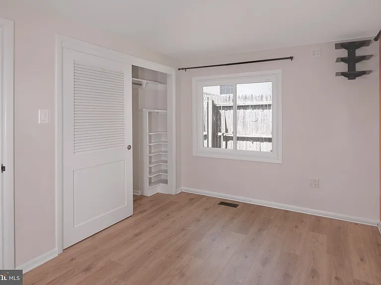 68 Mountain Ave — Photo 14