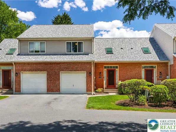 3 Winfield Ct, Easton, PA 18045