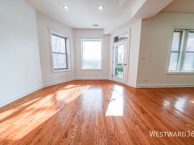 5172 S Michigan Ave #2 — Photo 11