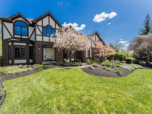 2nd image of 6933 Silkwood Ln