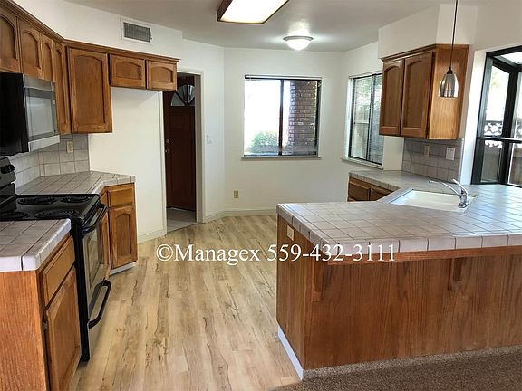 3rd image of 461 E Alluvial Ave Unit 101