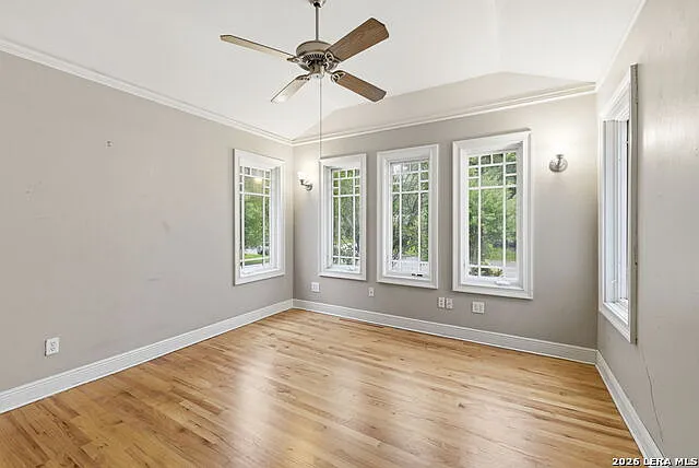 261 E Oakview Pl — Photo 18