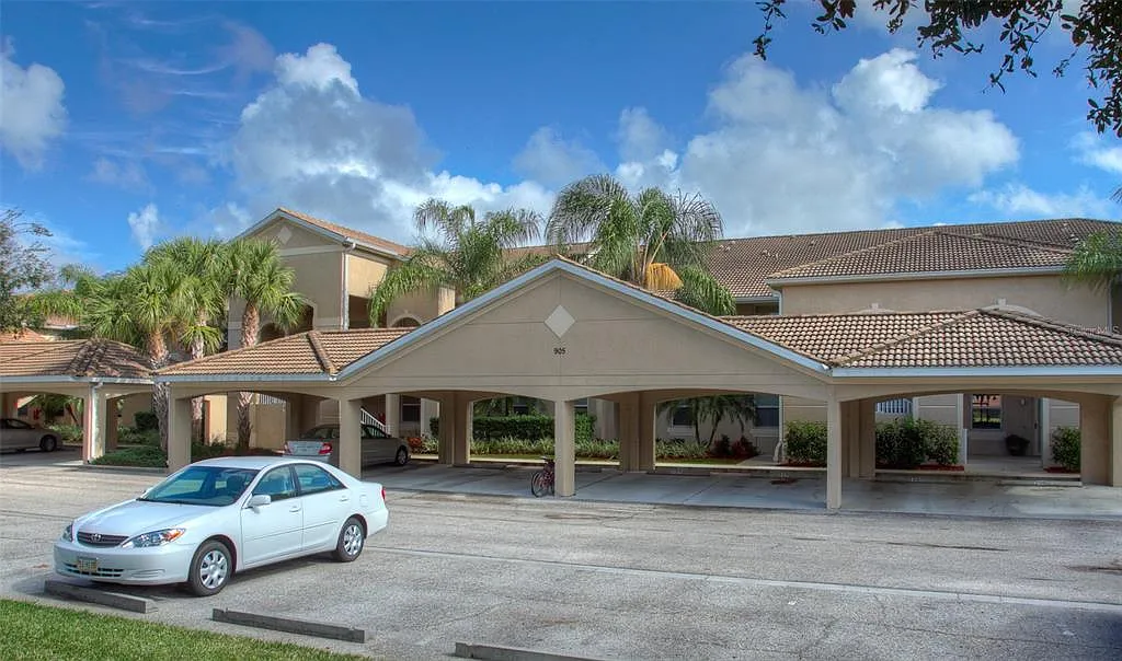 2 bed, 2.0 bath, 1104 sqft, $4,000 — Photo 1