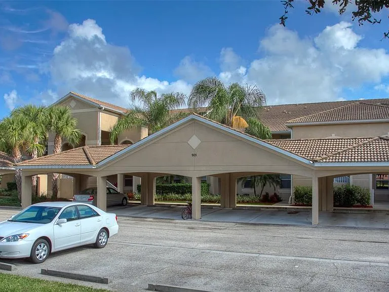 905 Fairway Cove Ln #205 — Photo 1
