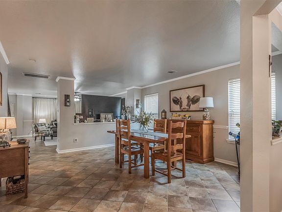 3rd image of 4110 Dogwood Hill St