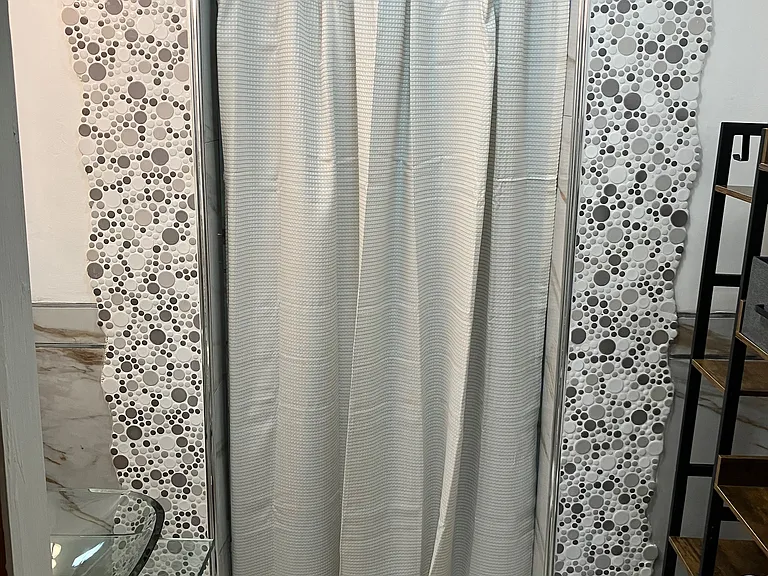 HallwayFullBath