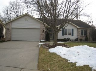 17944 Bay Hill Dr, South Bend, IN