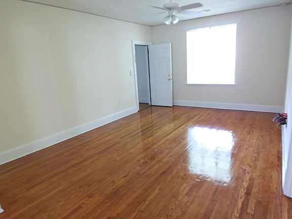 4th image of 703 E 5th St APT 4