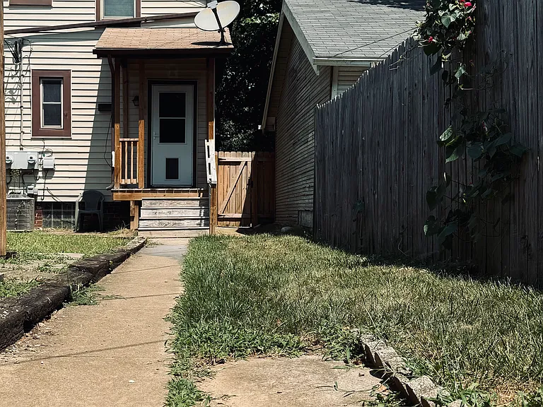 277 E Mithoff St — Photo 12