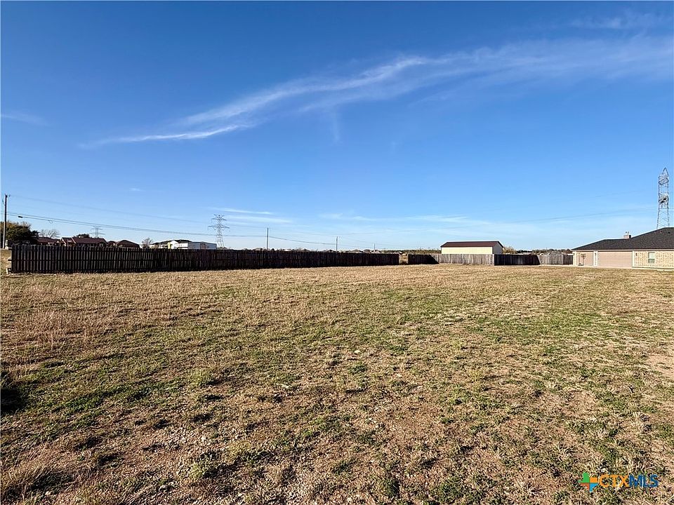 1st image of 5107 Hollow Dr