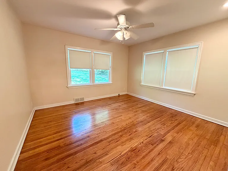 136 E Hazel Dell — Photo 25