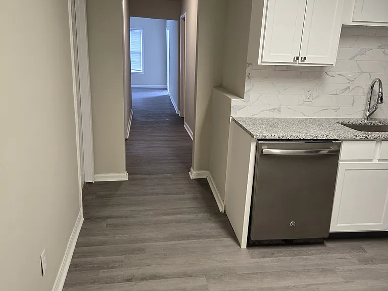 424 Elm St — Photo 9