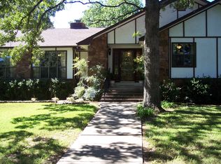 111 Covey Lane, Locust Grove, OK 74352