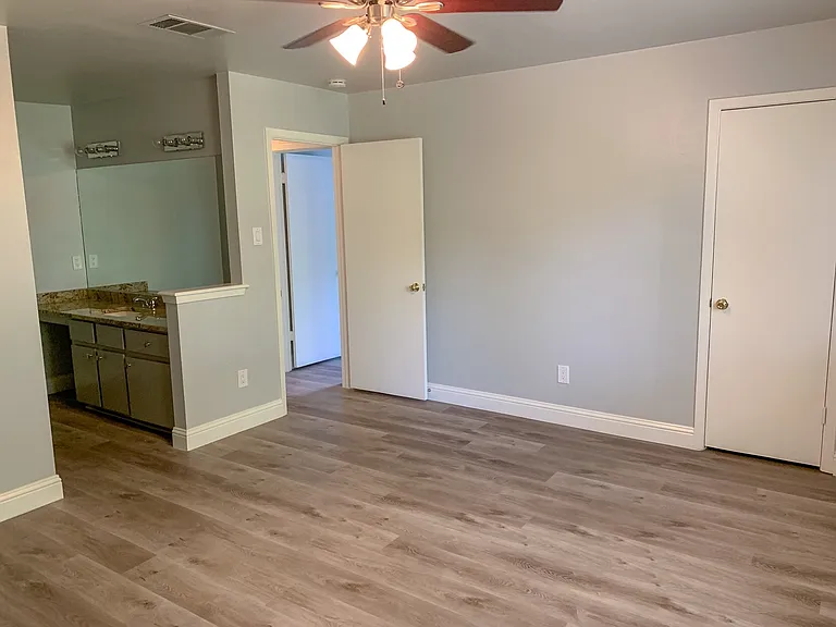 1604 Holstein Dr — Photo 15