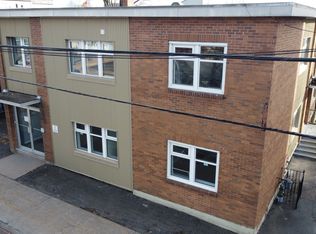 59 King St #8, Halifax, NS B2Y 2R6