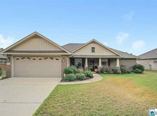 172 Golden Meadows Dr, Alabaster, AL 35007