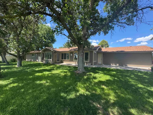 2520 W Walker Rd., North Platte, NE 69101