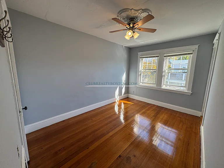 52 Montfern Ave #3 — Photo 8