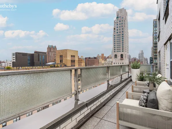 301 East 75th Street image 27 of 30