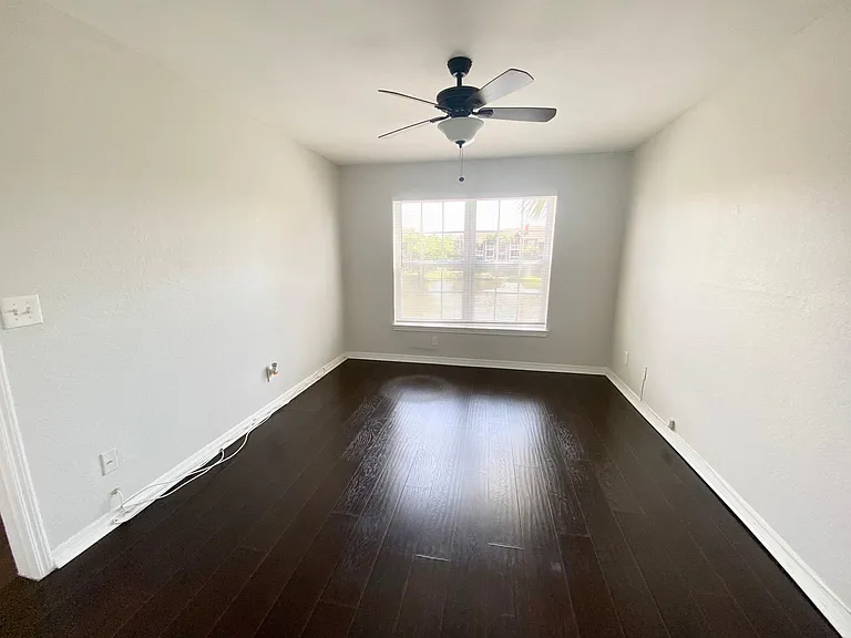 10200 Gandy Blvd N #911 — Photo 24