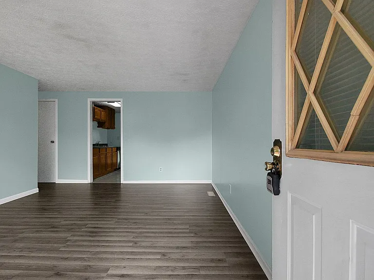 2138 Sprucefield Dr — Photo 5