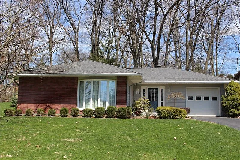 405 Lanewood Dr photo 1