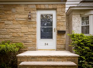 34 Peltier Ave, Metuchen, NJ 08840