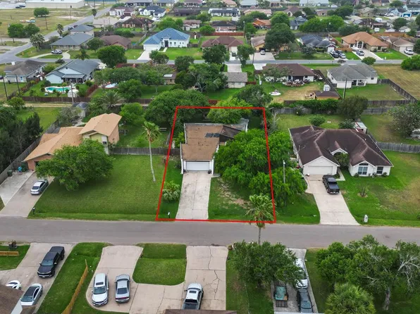 221 Mesquite Dr, Port Isabel, TX 78578