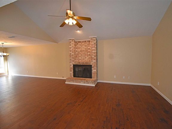 4th image of 6034 Gallant Forest Dr