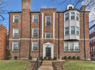 7545 Oxford Dr APT 1W, Clayton, MO 63105