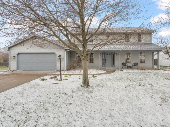 2406 Cherry Hills Dr, Champaign, IL 61822